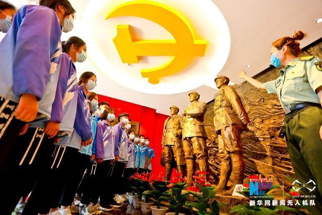 禁言、删评论、合作被拒，为网友“谋福利”的水亦诗开始栽跟头了