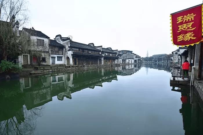 女管家逃脱记